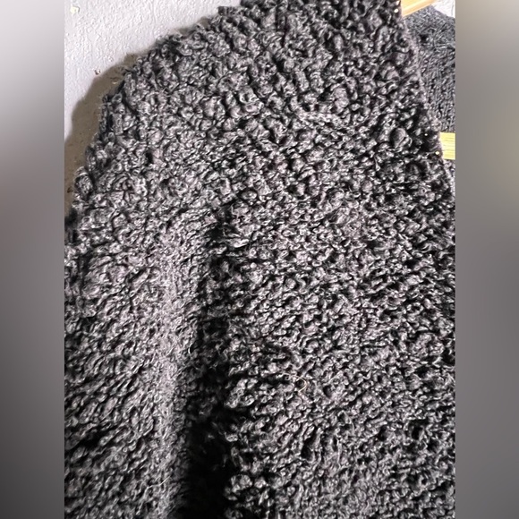 Free People Popcorn Pullover in Black. Size Small - Picture 8 of 11